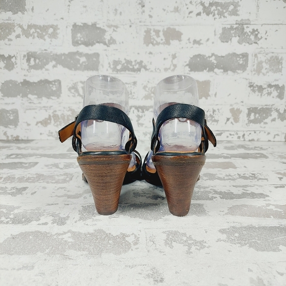 New Trask Saydee Leather Cone Heel Strappy Sandals D29 - Picture 7 of 14